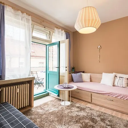 Na Zborenci Design Apartment Prague